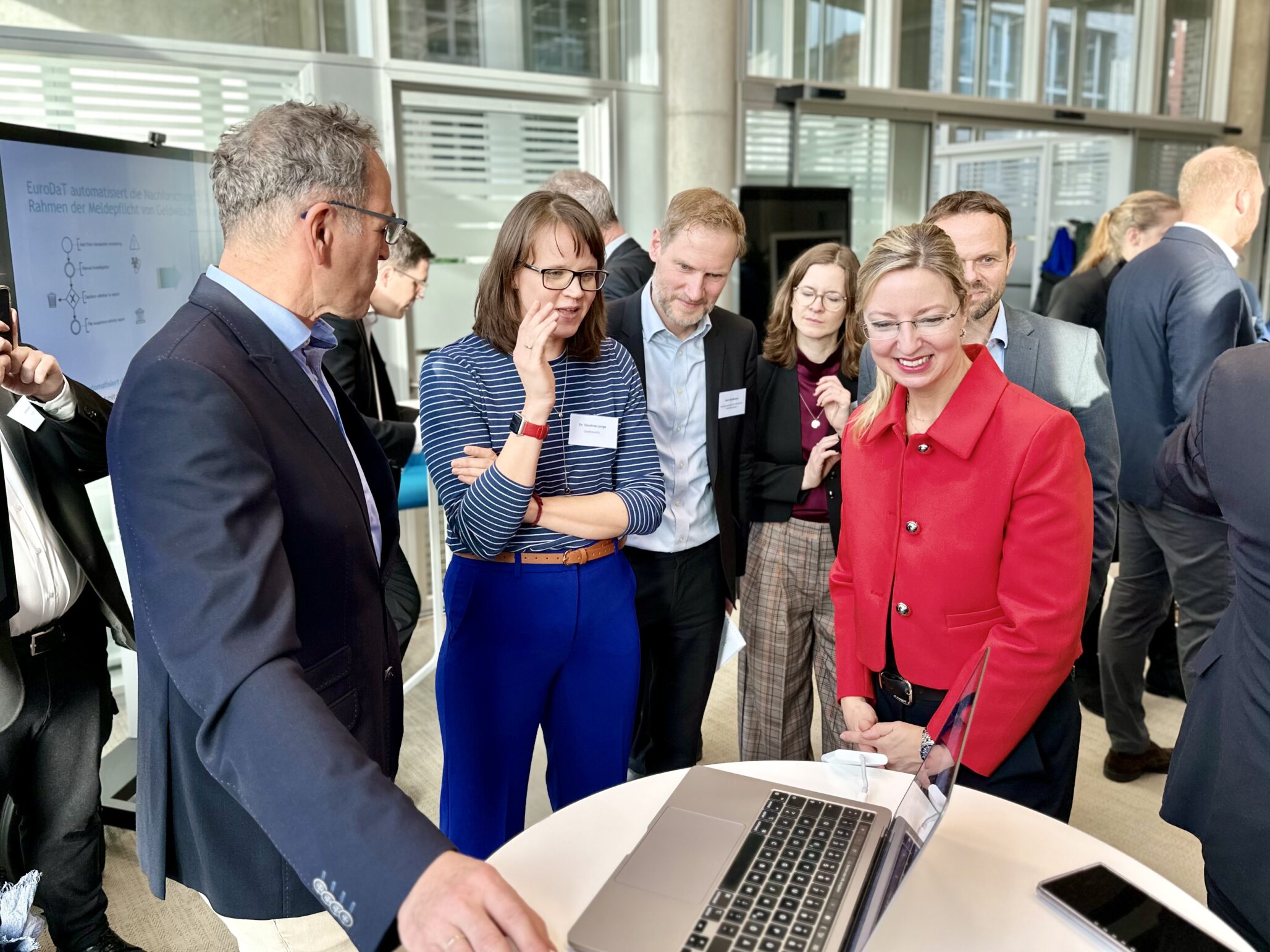 Dr. Caroline Lange and Udo Corleis (Radiusmedia) demonstrating the COOPERANTS data space functionalities and service booking process to Tanja Alemany Sanchez de León.